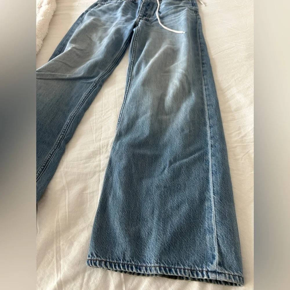 Madewell Low Slung Baggy Jeans: Airy Denim Edition - Picture 10 of 12